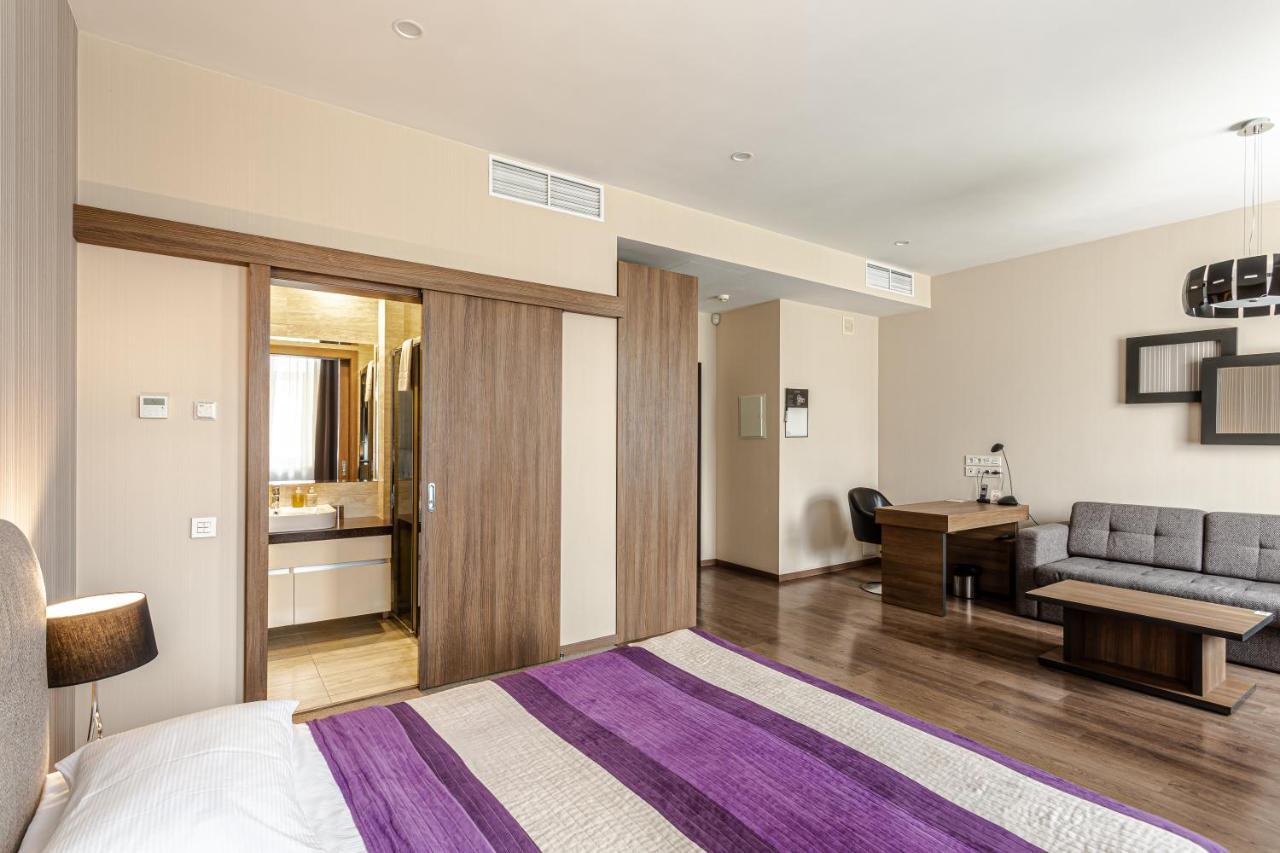 Aparthotel Senator Maidan Kiev Exterior foto